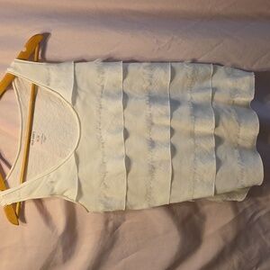 Old Navy White Ruffled Tank Womens Size Medium (Christina #14)